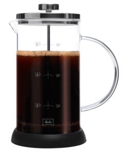 Fransk presskanna med kaffe i