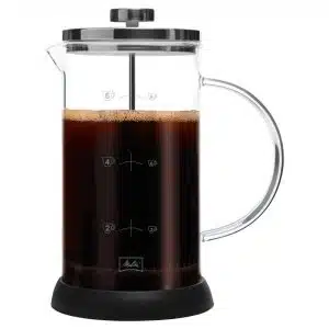 Fransk presskanna med kaffe i